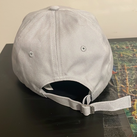 Hat! - Picture 2 of 2